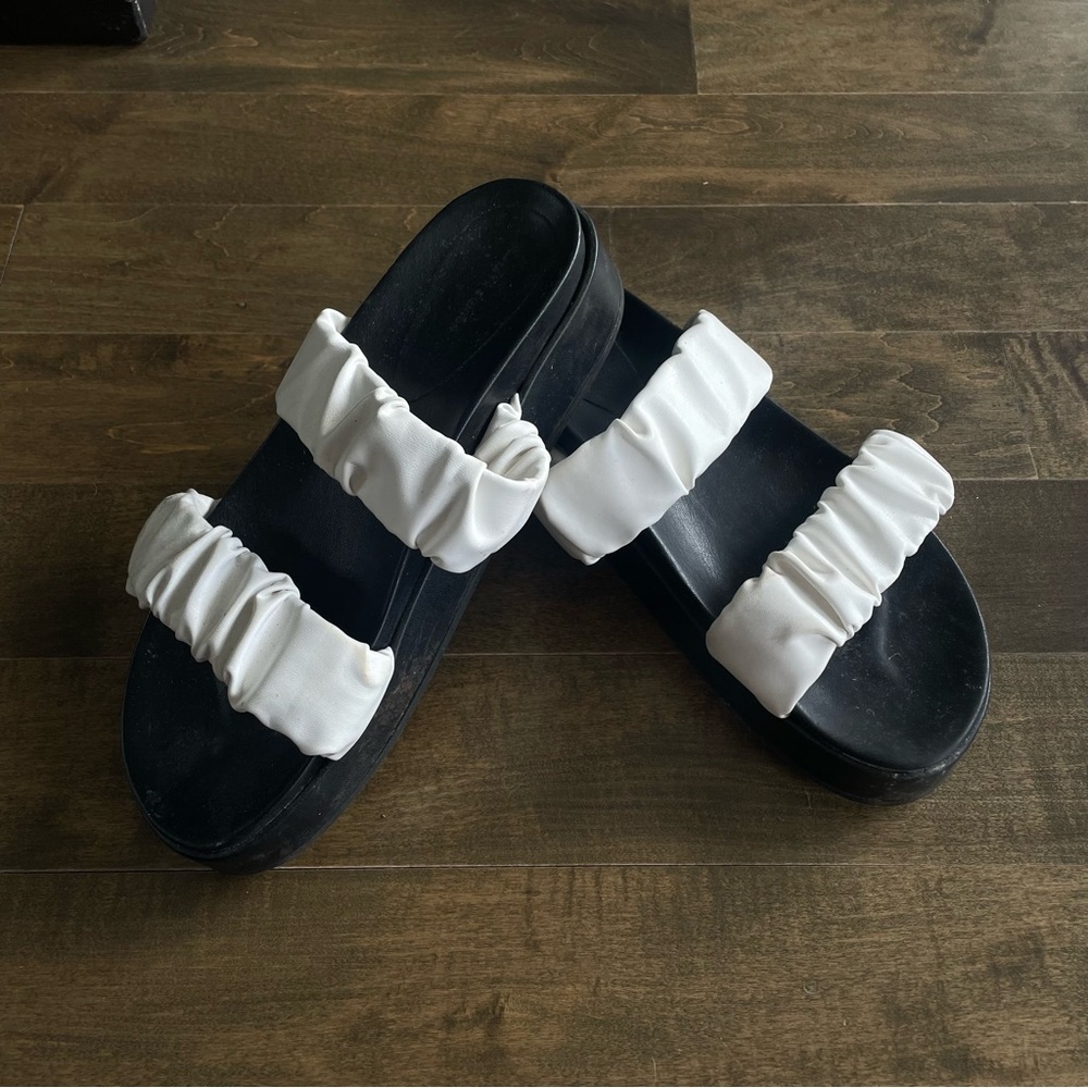 14th & Union White and Black Platform Sandals